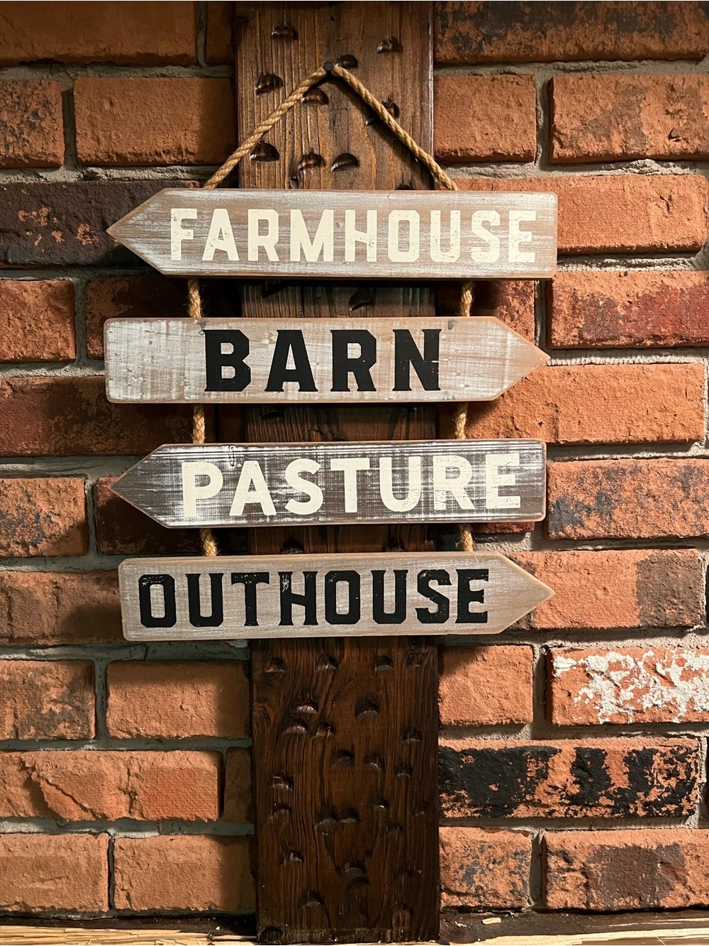 Rustic Brown & White Farmhouse Arrow Wall Sign Farmhouse Barn Pasture Outhouse